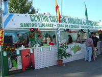 Los presentes han podido degustar los platos típicos de la región andaluza