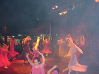 El Ballet del Centro bailando por sevillanas