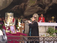 Roco del Cielo cantandole a la Blanca Paloma